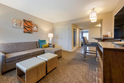 Staybridge Suites - Orlando Royale Parc Suites image 7