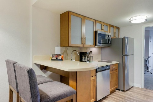 Staybridge Suites - Orlando Royale Parc Suites image 8