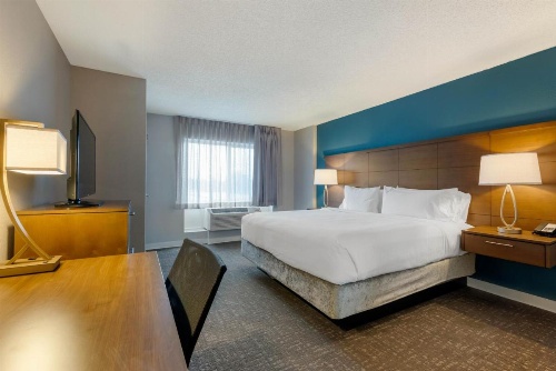 Staybridge Suites - Orlando Royale Parc Suites image 9